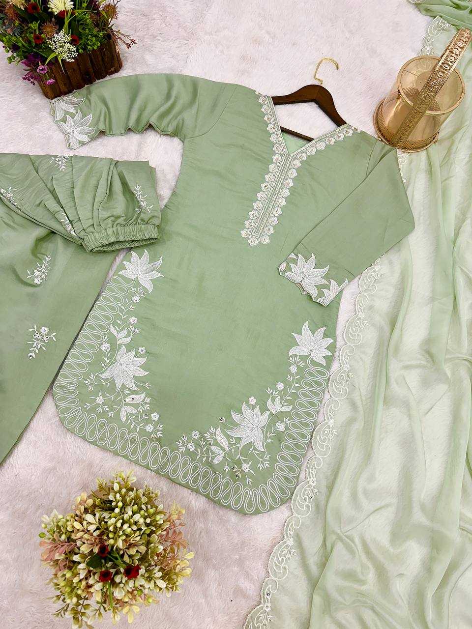 Amazing Designer Roman Silk Suit