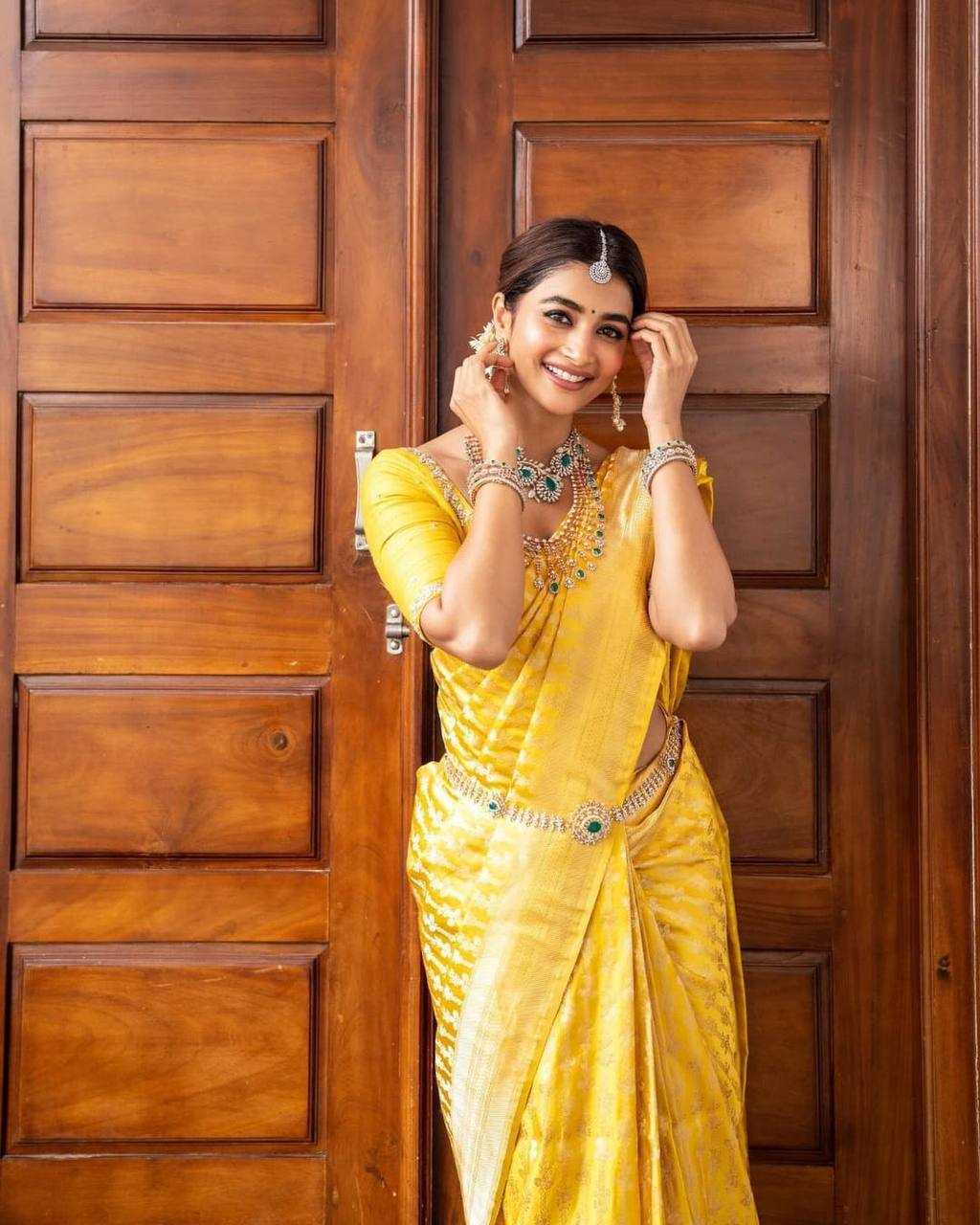 Litchi Silk Bollywood Designer Saree